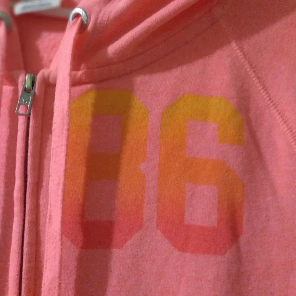 VS PINK 2012 y2k hoodie-large EUC - Picture 3 of 7